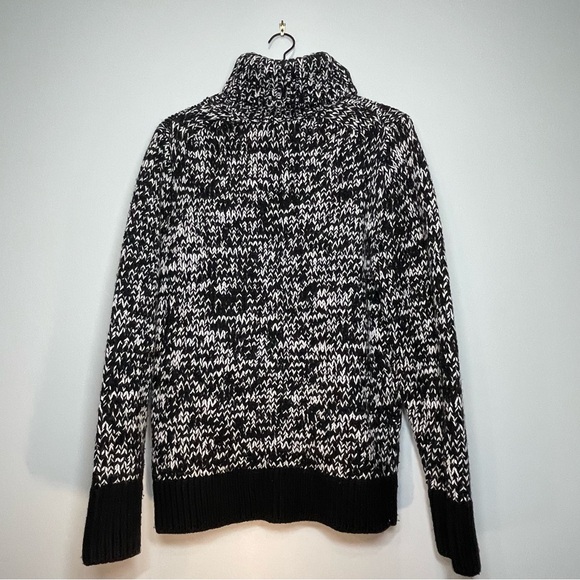 BANANA REPUBLIC Women's HEAVY Black White Turtleneck Wool Blend Sweater Size Med - Picture 2 of 7